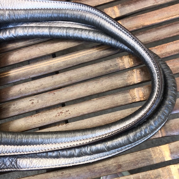 B. Makowsky silver metallic leather handbag with gold hardware - Picture 15 of 16